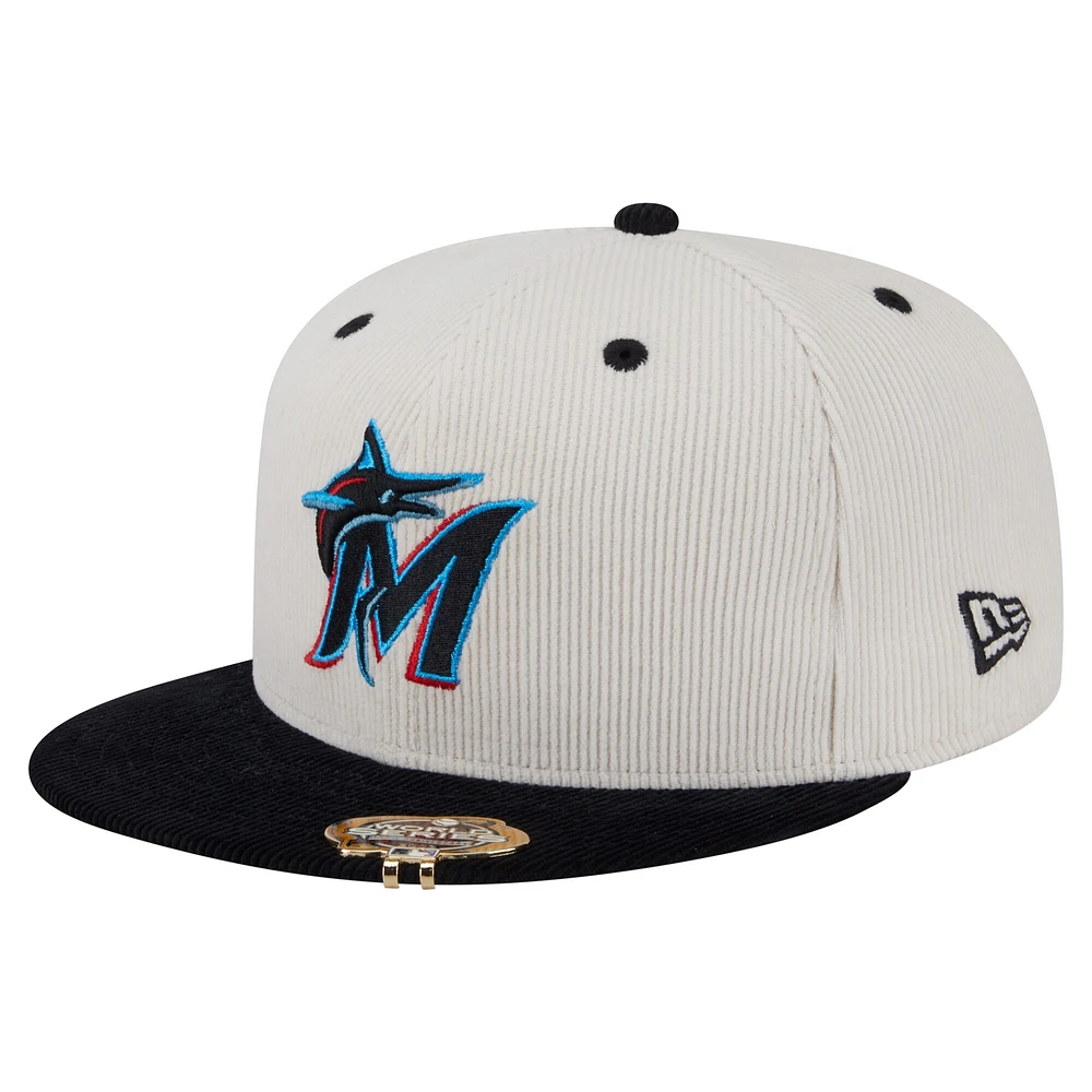 Casquette ajustée 59FIFTY en velours côtelé bicolore crème/noir pour homme des Miami Marlins de New Era