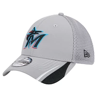 Men's New Era  Gray Miami Marlins Linear 39THIRTY Flex-Fit Hat