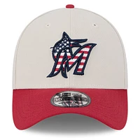 Men's New Era  Khaki/Red Miami Marlins 2024 Fourth of July 39THIRTY Flex Hat