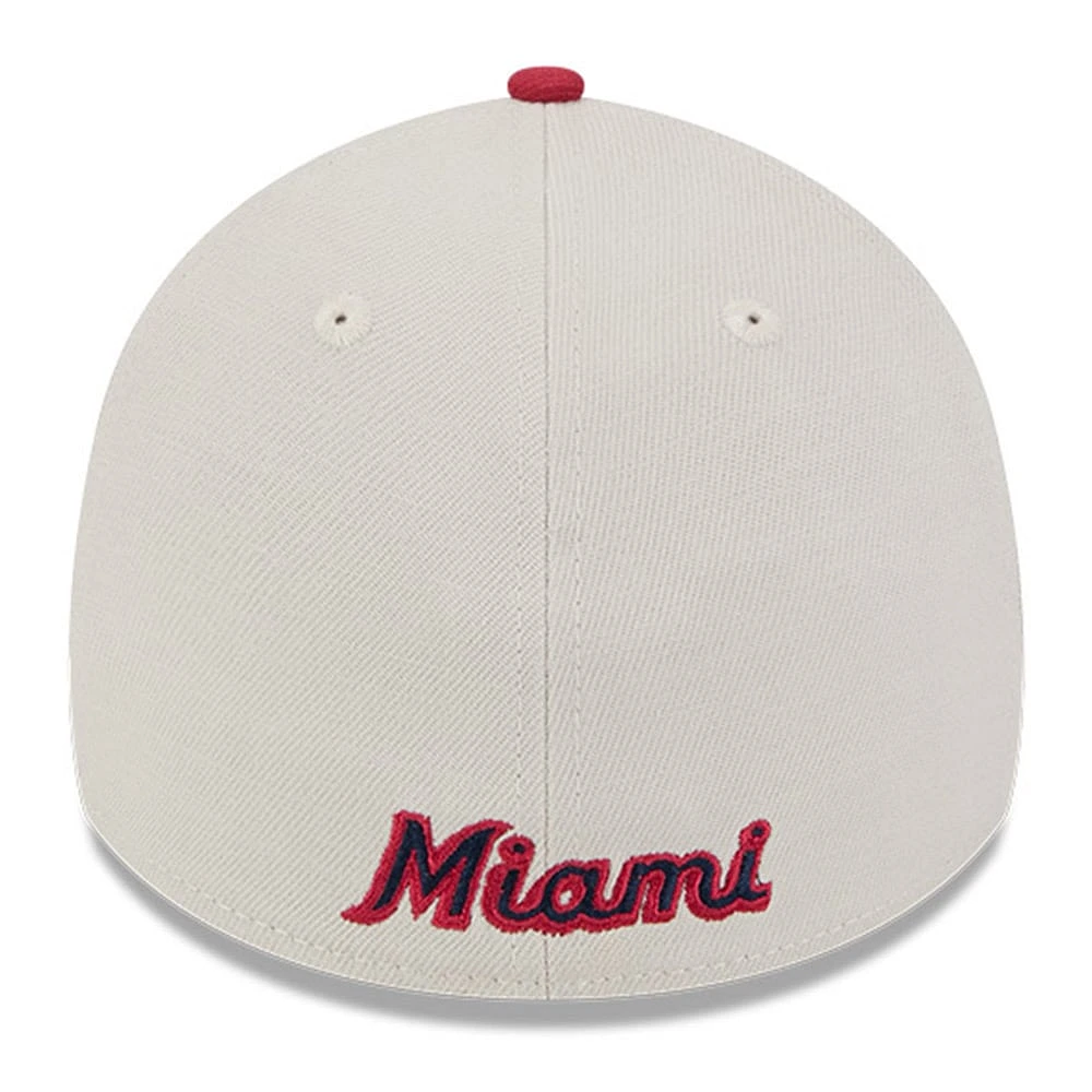 Casquette flexible New Era kaki/rouge Miami Marlins 2024 4 juillet 39THIRTY pour hommes