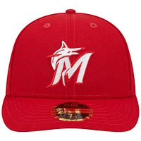 Casquette ajustée 59FIFTY à profil bas des Miami Marlins Scarlet de New Era pour homme