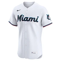 Maillot Nike Sandy Alcantara blanc pour homme des Miami Marlins Domicile Elite