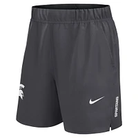 Short Nike Primetime Woven Victory Performance pour homme, couleur anthracite, des Spartans de l'État du Michigan