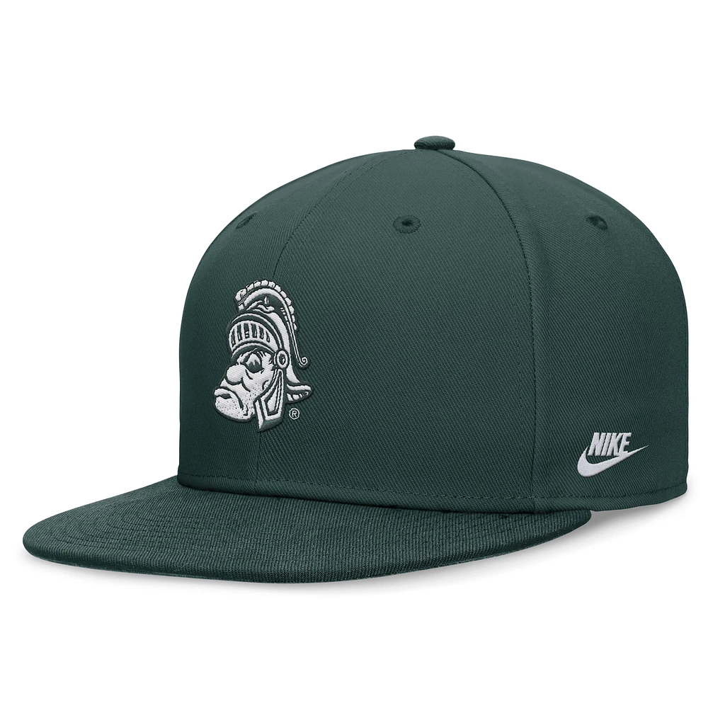 Casquette ajustée Nike Michigan State Spartans Legacy True pour hommes, verte