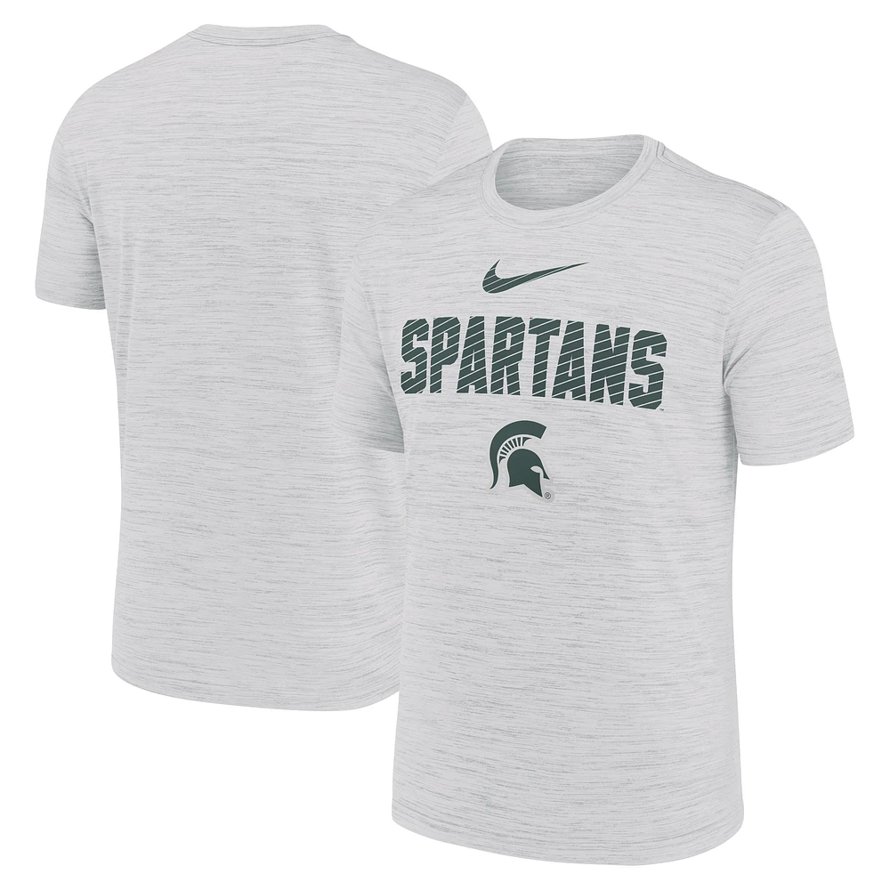 T-shirt Nike Michigan State Spartans Campus Slant Velocity Performance pour homme blanc