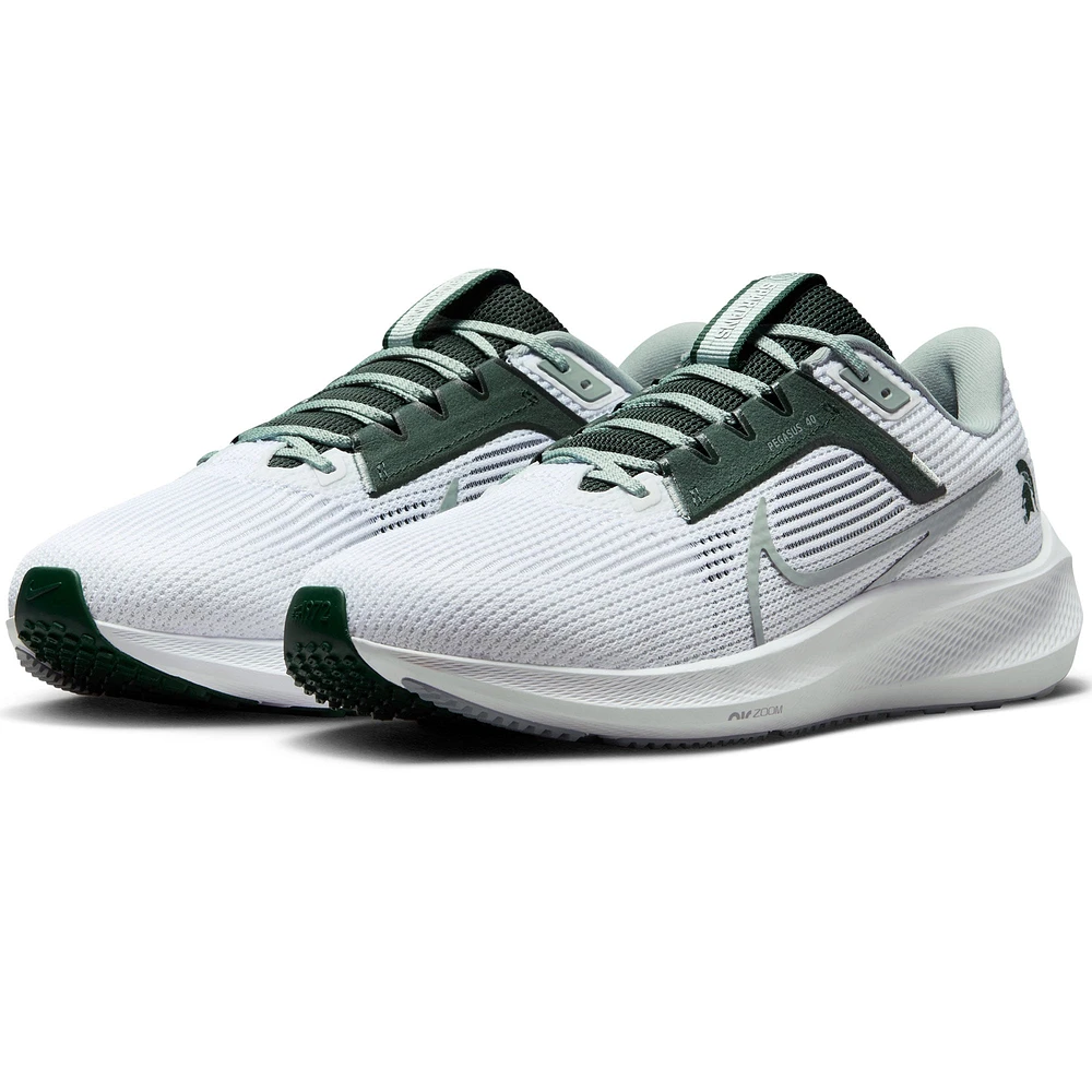 Chaussure de course unisexe Nike Michigan State Spartans Zoom Pegasus 40 blanche