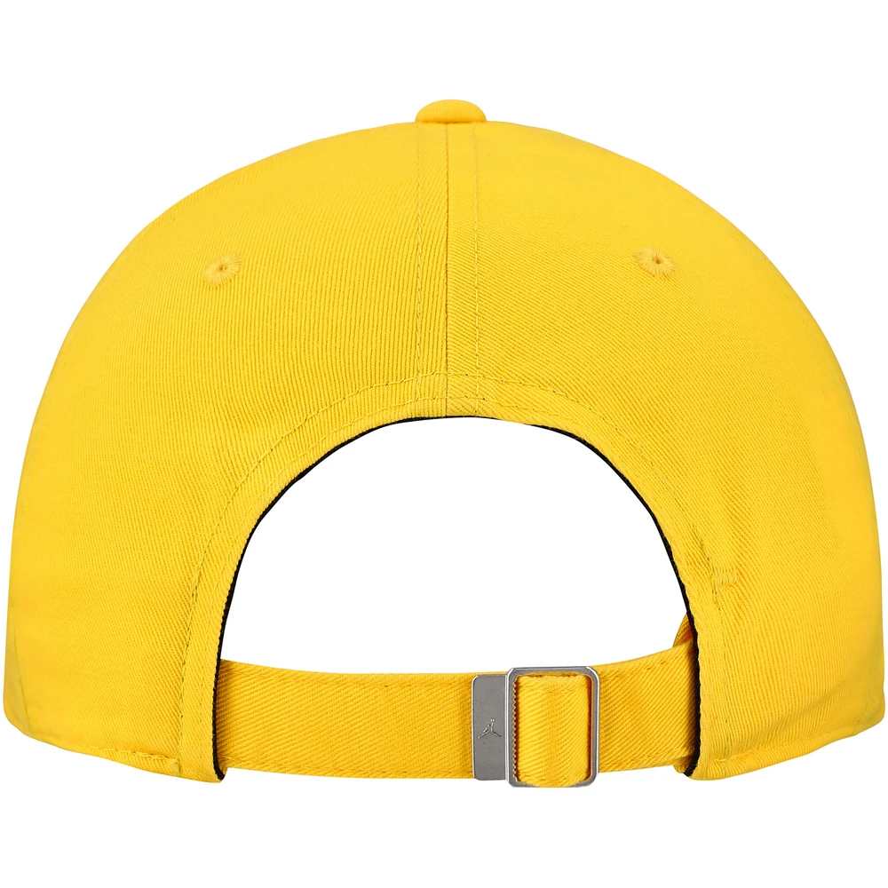 Casquette ajustable Jordan Brand Maize Michigan Wolverines Club Swoosh Performance pour homme