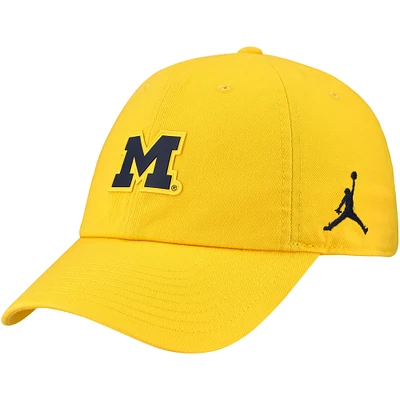 Casquette ajustable Jordan Brand Maize Michigan Wolverines Club Swoosh Performance pour homme