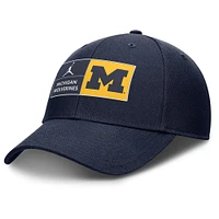 Casquette ajustable Jordan Brand bleu marine Michigan Wolverines Performance Club pour homme