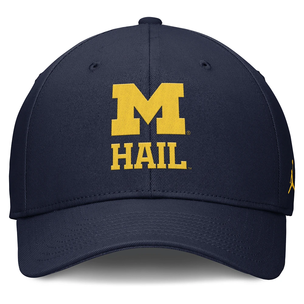 Casquette ajustable Jordan Brand bleu marine Michigan Wolverines Performance Club pour homme