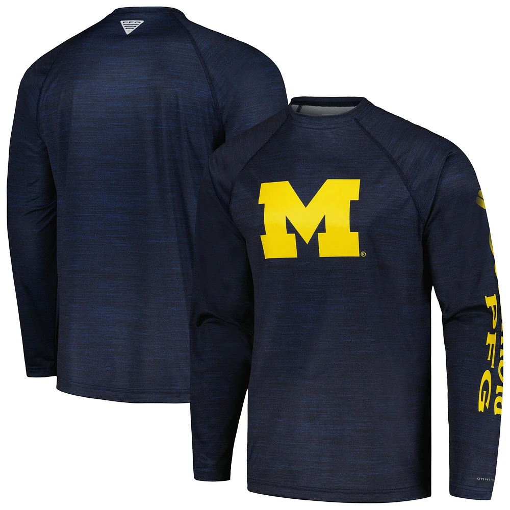 Columbia Navy Michigan Wolverines PFG Terminal Tackle Omni-Shade Raglan T-shirt à manches longues pour homme