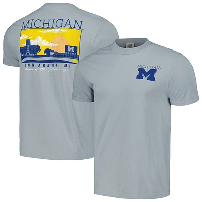 T-shirt gris Michigan Wolverines Campus Scene Comfort Colors pour hommes
