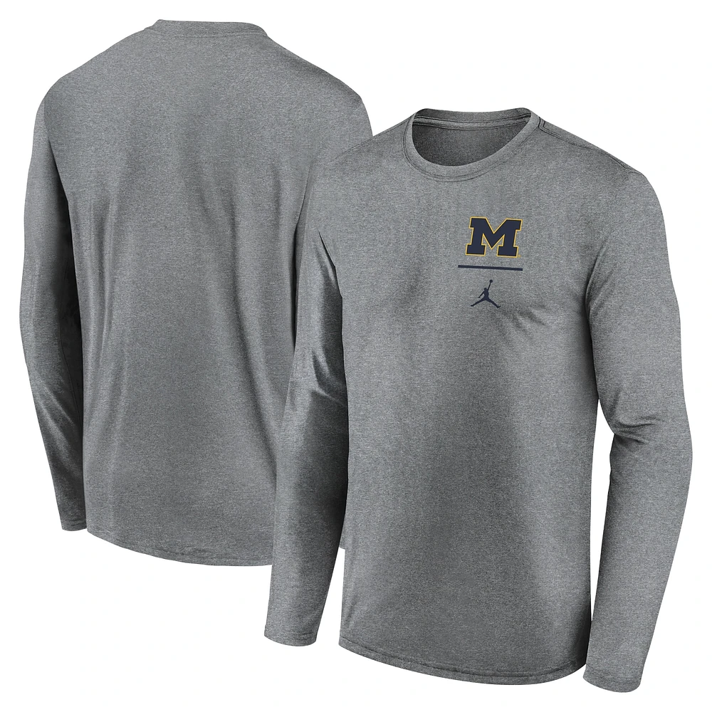 T-shirt à manches longues Jordan Brand Heather Grey Michigan Wolverines Primary Stack Legend pour homme