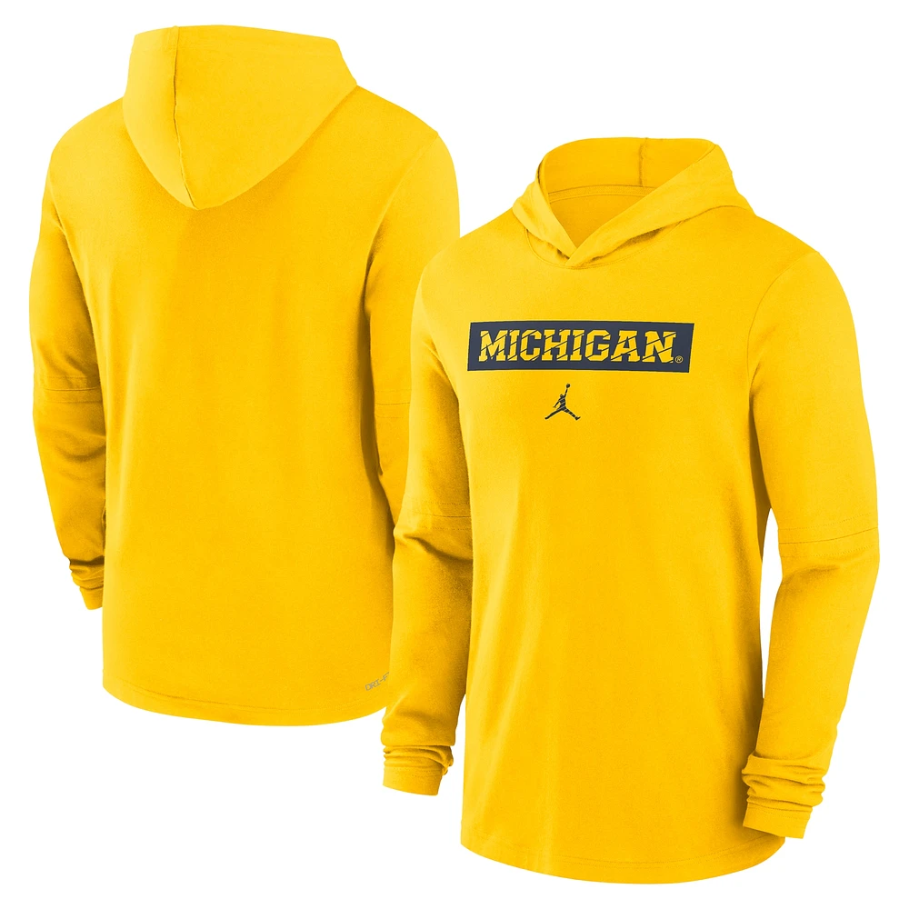 T-shirt à manches longues Jordan Brand Maize Michigan Wolverines 2024 Sideline pour homme