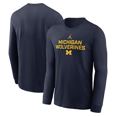 T-shirt Jordan Brand bleu marine Michigan Wolverines 2025 Performance à manches longues pour homme
