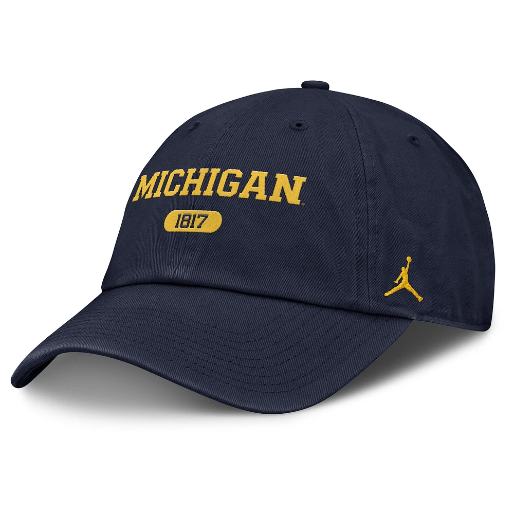 Casquette ajustable Jordan Brand bleu marine Michigan Wolverines Club pour homme