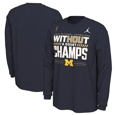 T-shirt à manches longues pour hommes Jordan Brand Navy Michigan Wolverines College Football Playoff 2023 Champions nationaux Vestiaire