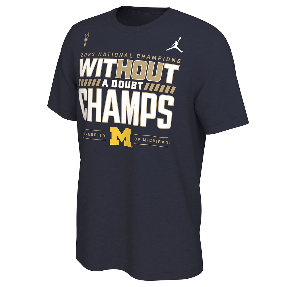 T-shirt Jordan Brand pour hommes, marine, Michigan Wolverines College Football Playoff 2023, Champions nationaux, vestiaire