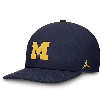 Casquette ajustable Jordan Brand bleu marine Michigan Wolverines Dry-FIT Pro pour homme
