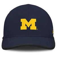 Casquette ajustable Jordan Brand bleu marine pour homme, Michigan Wolverines Featherlight Club
