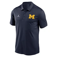 Polo Jordan Brand bleu marine Michigan Wolverines Franchise Performance pour homme