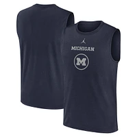 T-shirt sans manches Jordan Brand bleu marine Michigan Wolverines On-Court Basketball Practice Legend pour homme