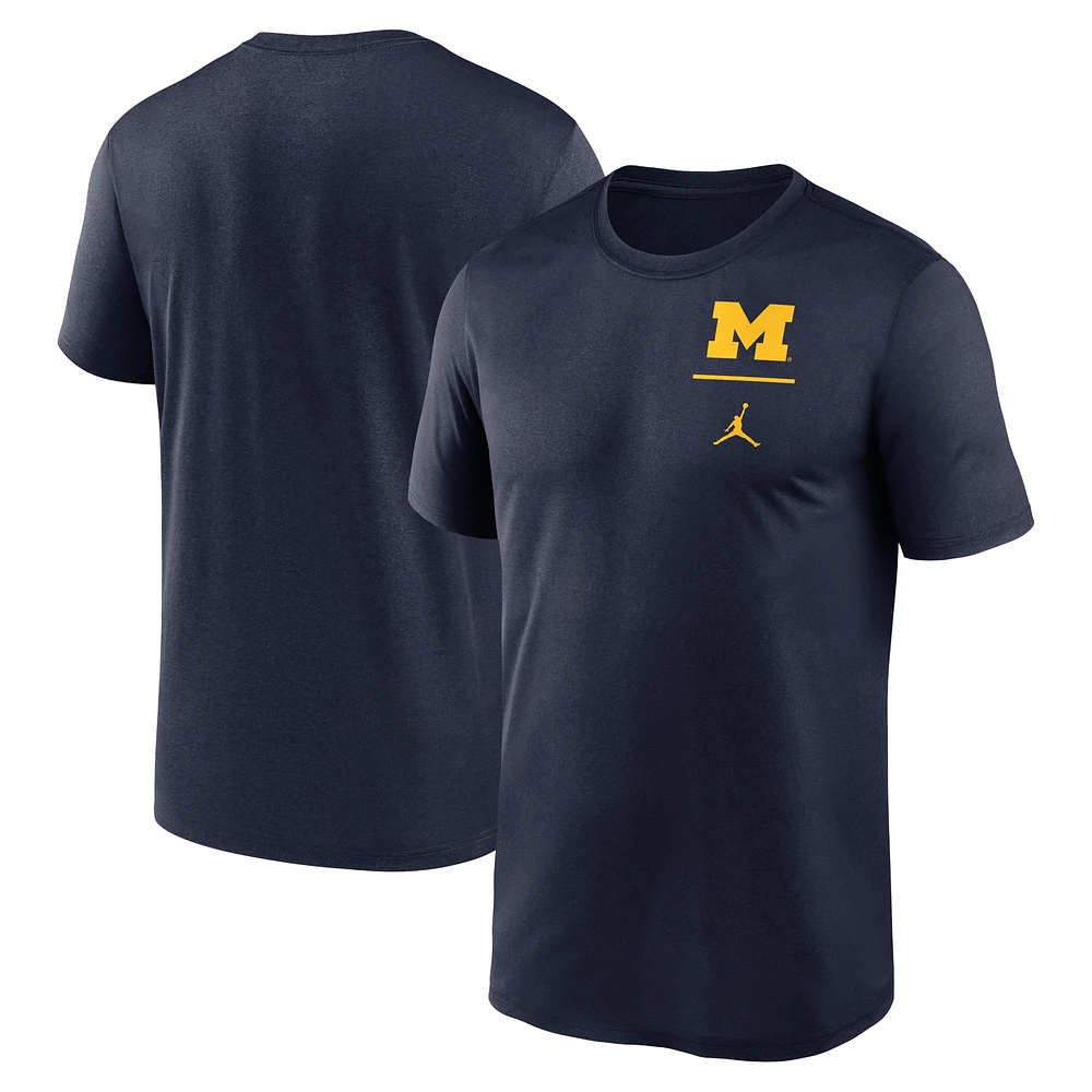 T-shirt Jordan Brand Michigan Wolverines pour homme avec logo principal et performance Legend bleu marine