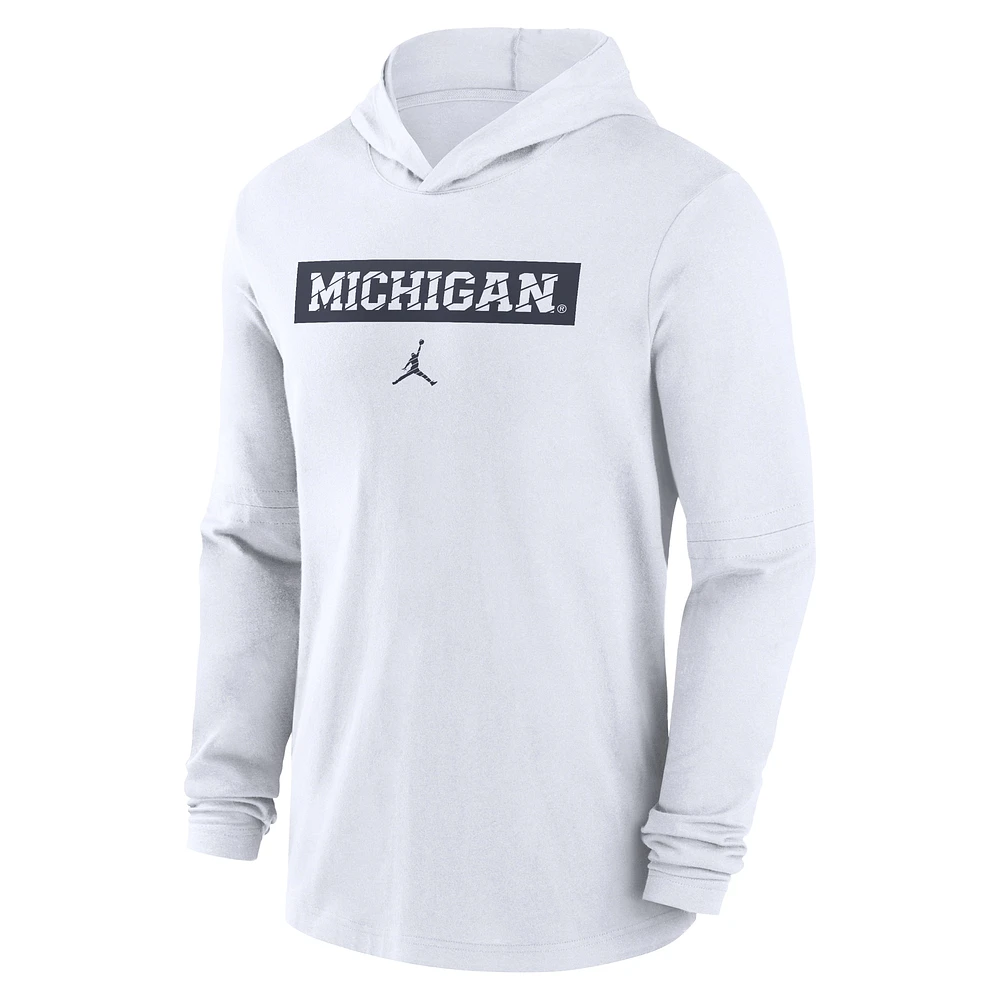 T-shirt à manches longues et capuche Jordan Brand Michigan Wolverines 2024 Sideline Performance pour homme