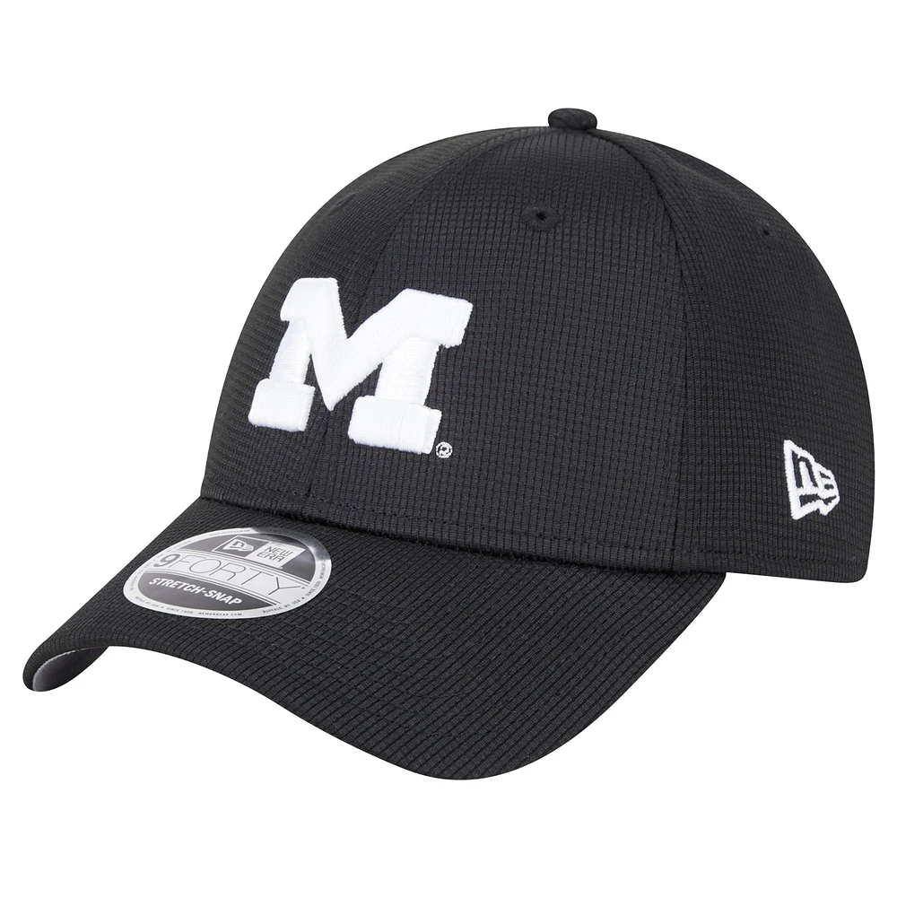 Men's New Era Black Michigan Wolverines Pivot 9FORTY Stretch-Snap Adjustable Hat