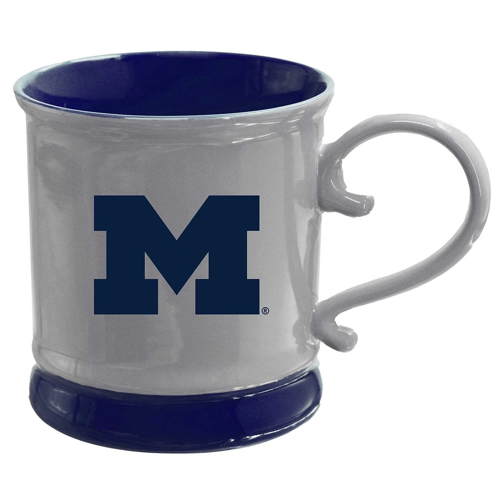 The Memory Company Michigan Wolverines 16oz. Tasse cannelée avec poignée tourbillonnante