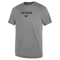 T-shirt de performance Jordan Brand Heather Grey Michigan Wolverines Legend Slogan pour tout-petit