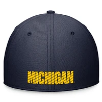 Casquette unisexe Jordan Brand Navy Michigan Wolverines 2024 Sideline Rise Performance Flex