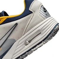 Chaussures unisexes Nike Air Max Solo blanches Michigan Wolverines