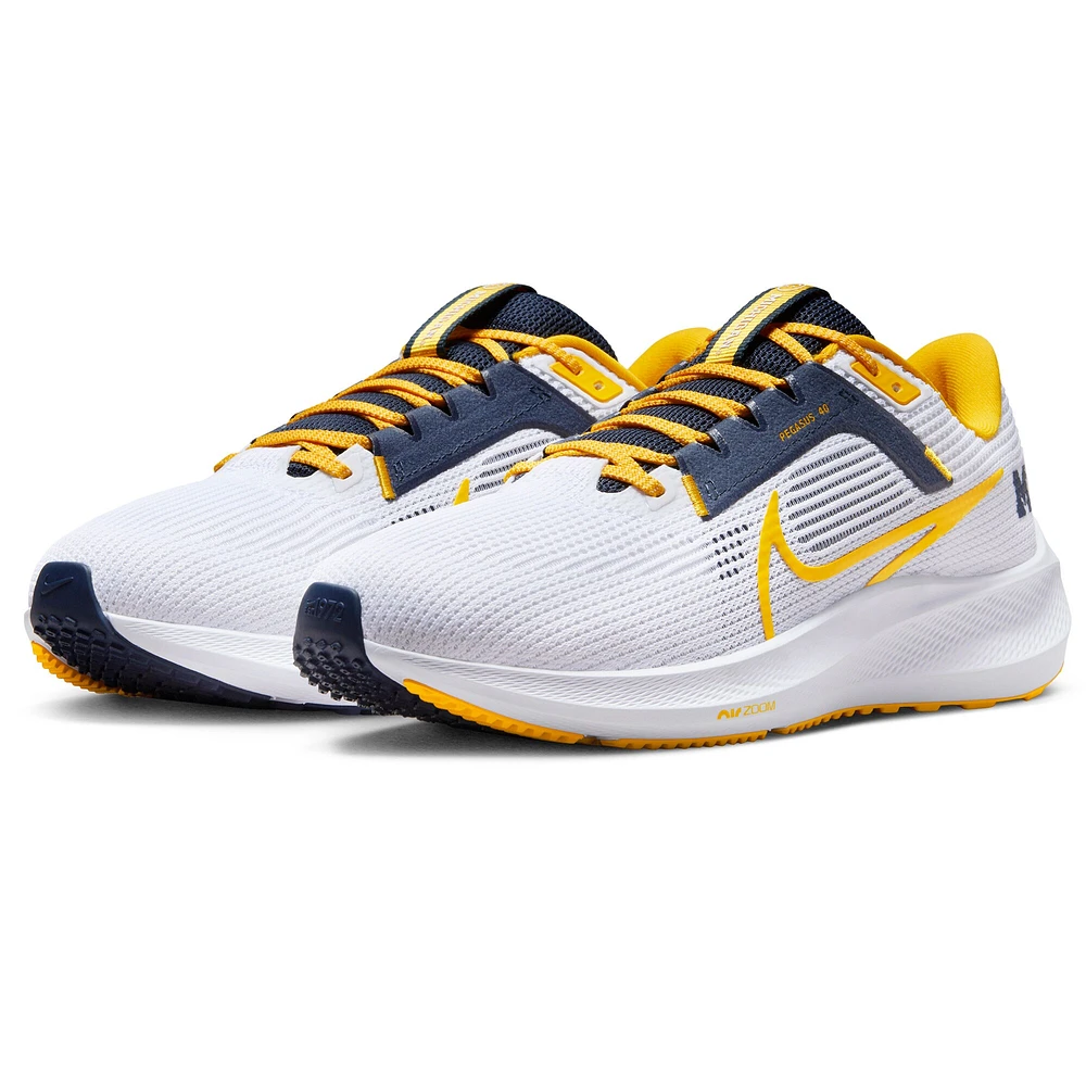 Unisex Nike  White Michigan Wolverines Zoom Pegasus 40 Running Shoe