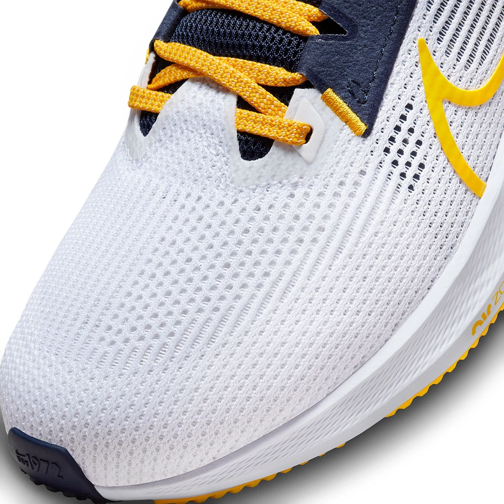 Unisex Nike  White Michigan Wolverines Zoom Pegasus 40 Running Shoe