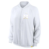Veste zippée intégrale blanche Jordan Brand Michigan Wolverines Statement Bomber Raglan pour femme