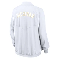 Veste zippée intégrale blanche Jordan Brand Michigan Wolverines Statement Bomber Raglan pour femme