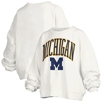 Sweat-shirt surdimensionné blanc pour femme avec logo Janise Arch Over et Pressbox Michigan Wolverines, longueur à la taille