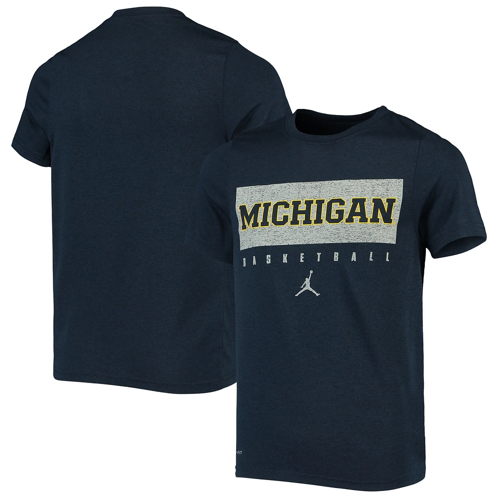 T-shirt d'entraînement de basket-ball Jordan Brand bleu marine Michigan Wolverines Legend pour jeunes