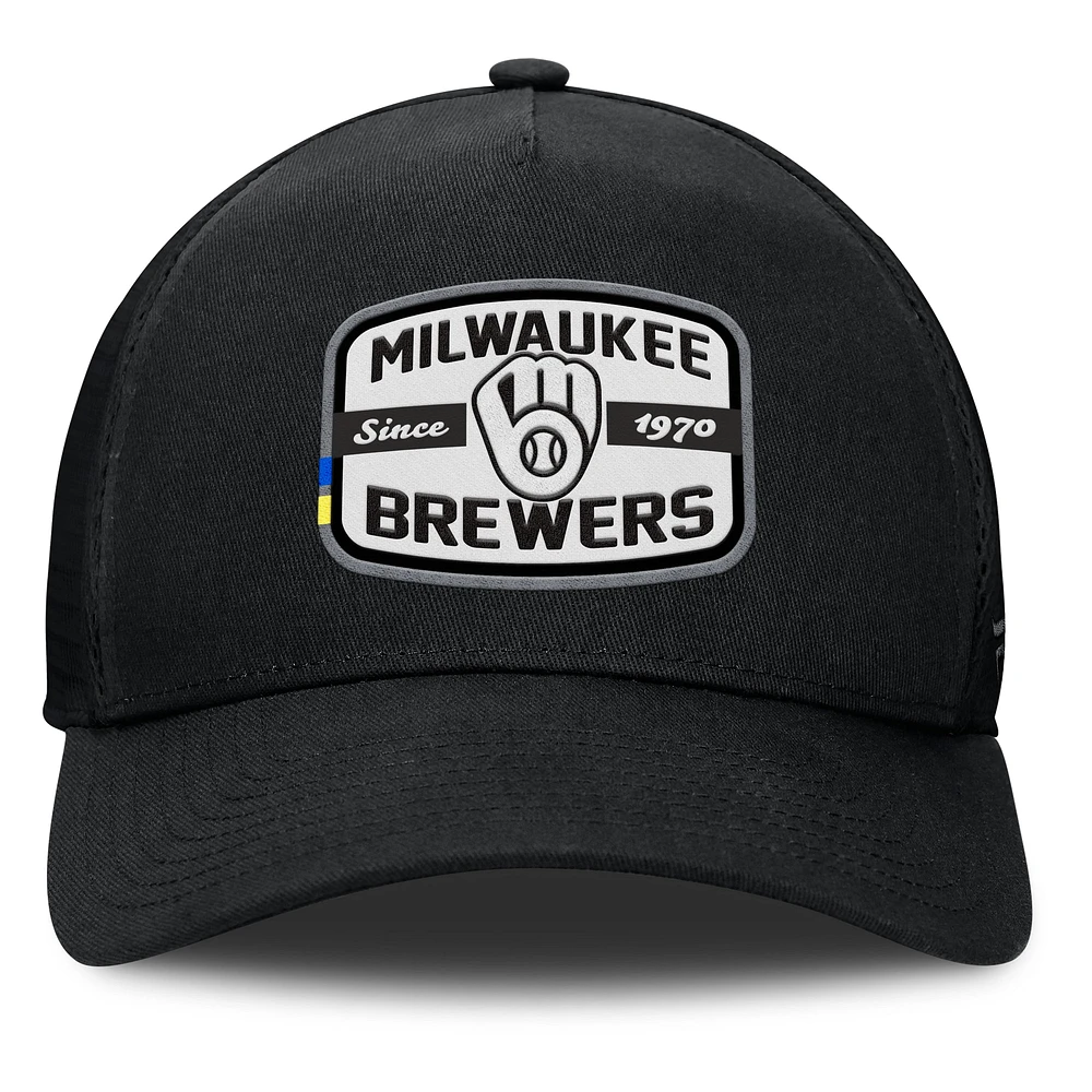 Casquette Snapback de camionneur A-Frame Fanatics noire pour hommes des Milwaukee Brewers Team Patch