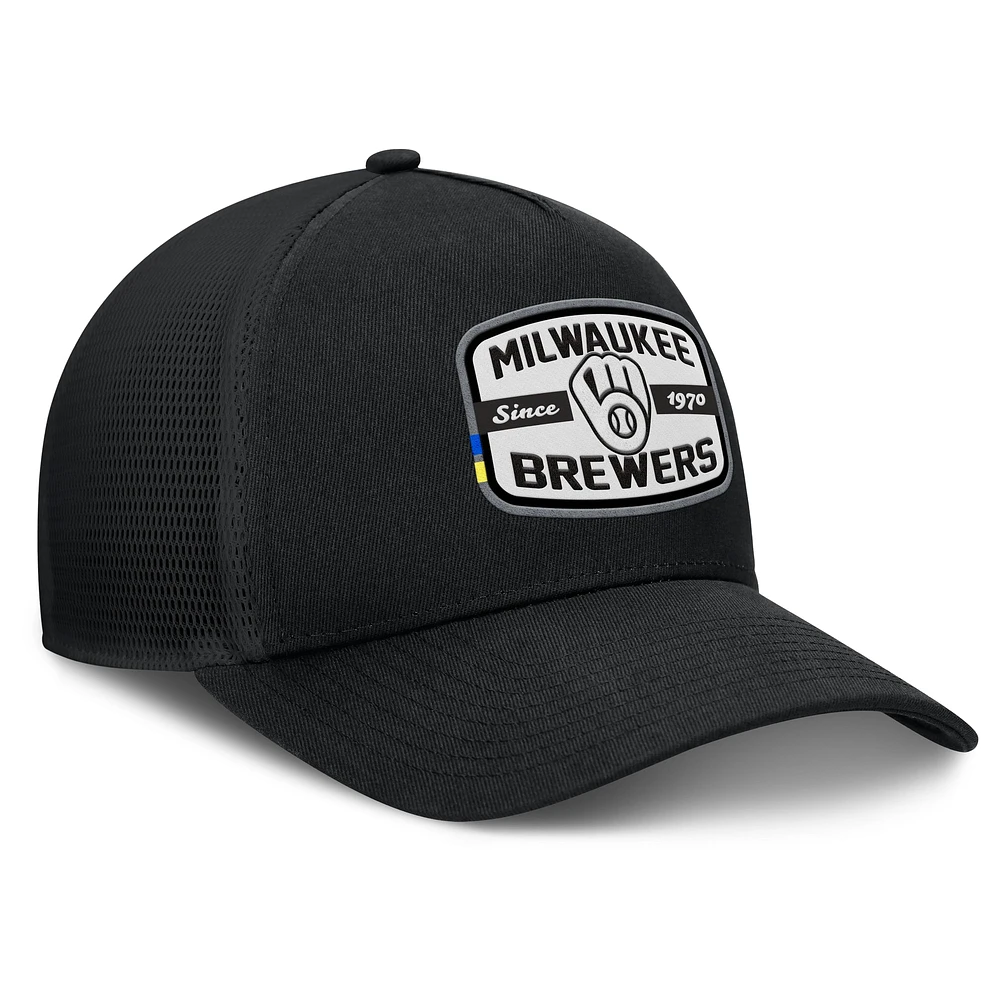 Casquette Snapback de camionneur A-Frame Fanatics noire pour hommes des Milwaukee Brewers Team Patch