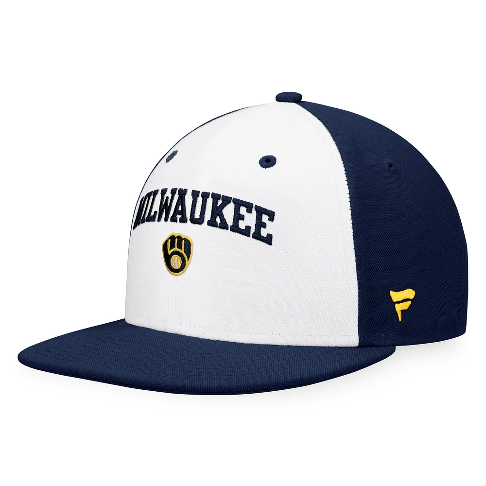 Casquette ajustée emblématique à blocs de couleurs Milwaukee Brewers Fanatics pour hommes, blanc/bleu marine