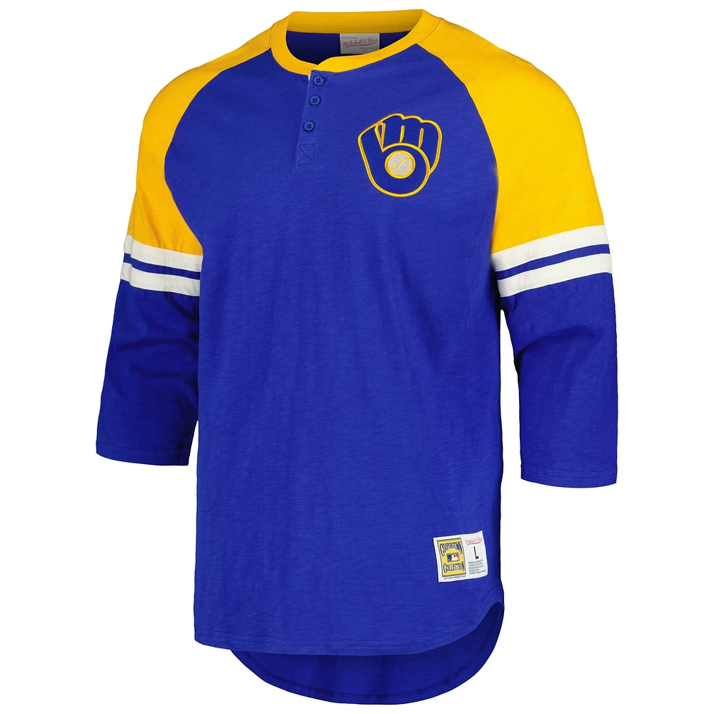 Mitchell & Ness Royal Milwaukee Brewers Cooperstown Collection T-shirt légendaire Raglan Slub Henley à manches 3/4 pour hommes