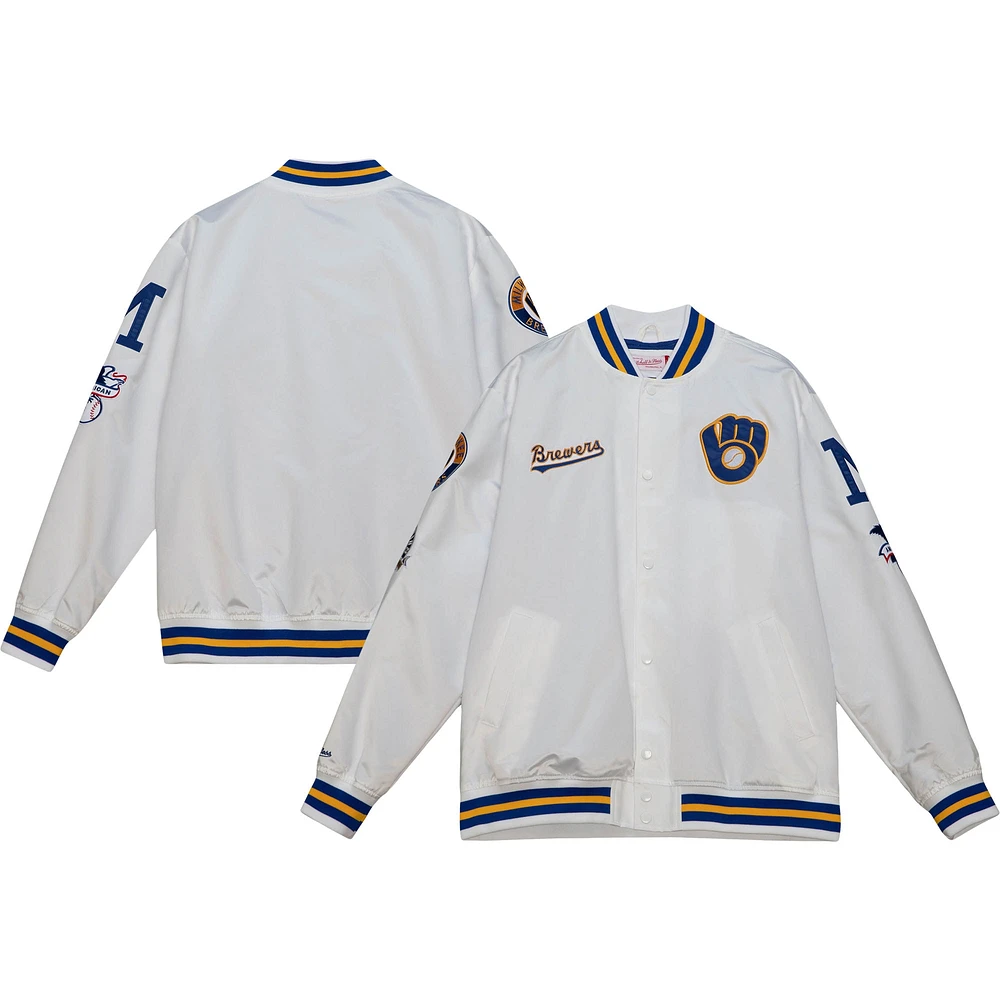 Blouson universitaire en satin à boutons-pression pour hommes Mitchell & Ness, blanc, Milwaukee Brewers City Collection