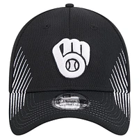 Men's New Era Black Milwaukee Brewers Active Dash Mark 39THIRTY Flex Hat