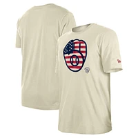 T-shirt crème Milwaukee Brewers Americana Flag Fill New Era pour hommes