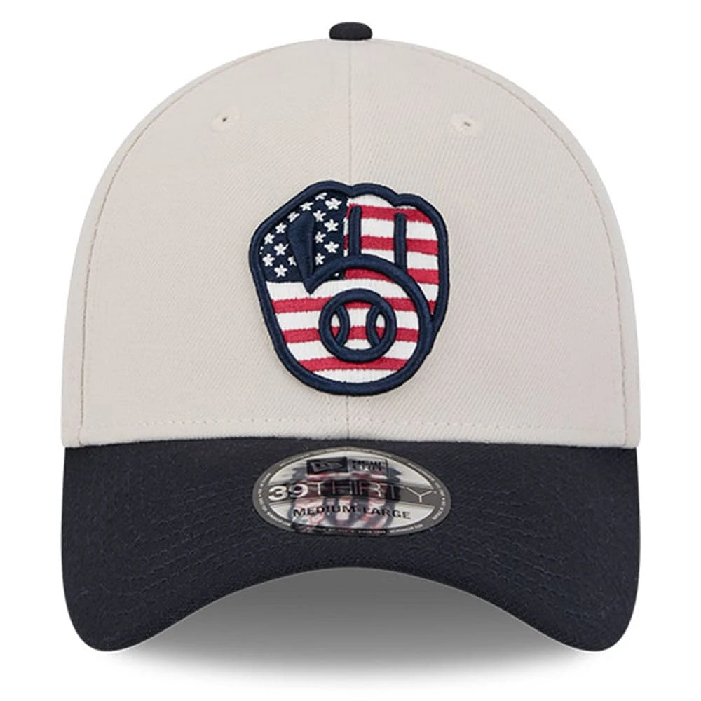 Men's New Era  Khaki/Black Milwaukee Brewers 2024 Fourth of July 39THIRTY Flex Hat