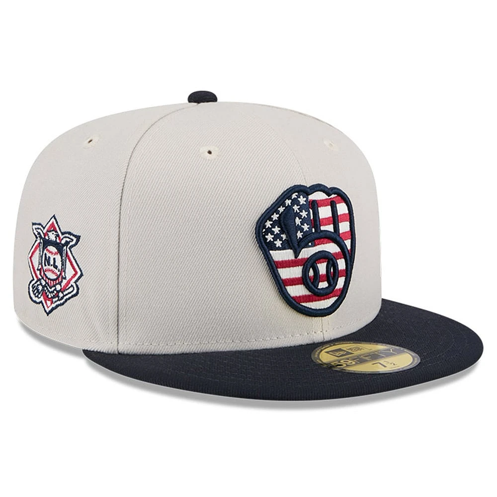 Men's New Era  Khaki/Black Milwaukee Brewers 2024 Fourth of July 59FIFTY Fitted Hat