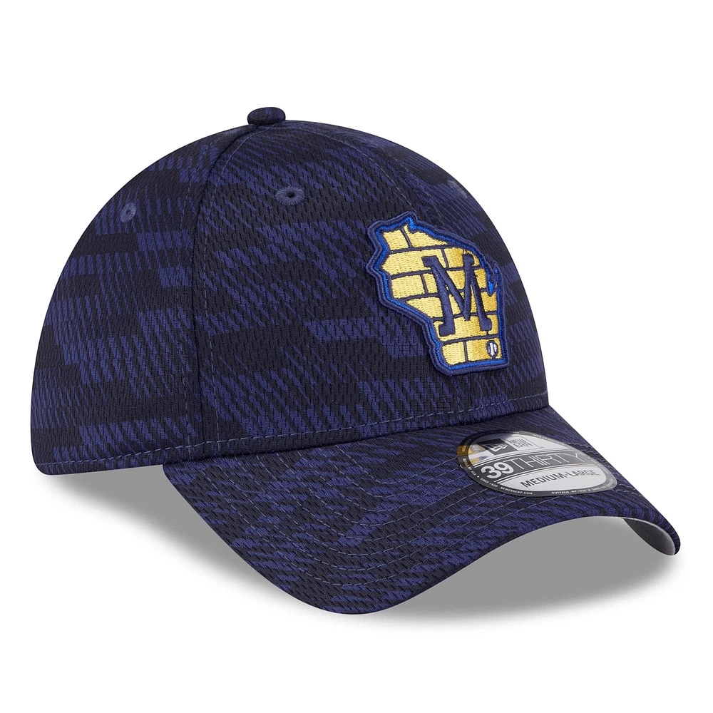 Men's New Era Navy Milwaukee Brewers 2025 MLB Clubhouse 39THIRTY Flex Hat