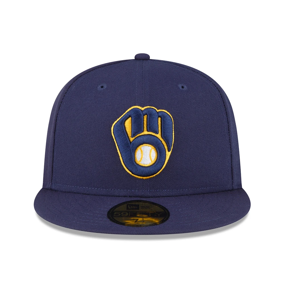 Casquette ajustée 59FIFTY de la collection authentique Milwaukee Brewers New Era pour hommes, bleu marine